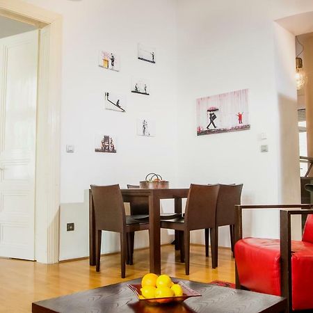 Rudjer Apartment, City Center, 2Br, Spacious Zagreb Extérieur photo