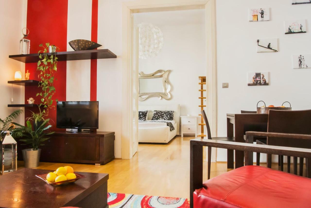 Rudjer Apartment, City Center, 2Br, Spacious Zagreb Extérieur photo